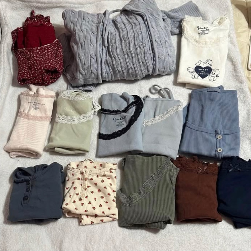 Bundle of Brandy Melville tops